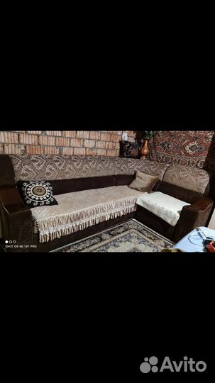 Диван углавой