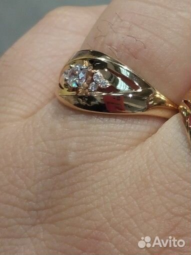 Золотое кольцо женское 585 новый