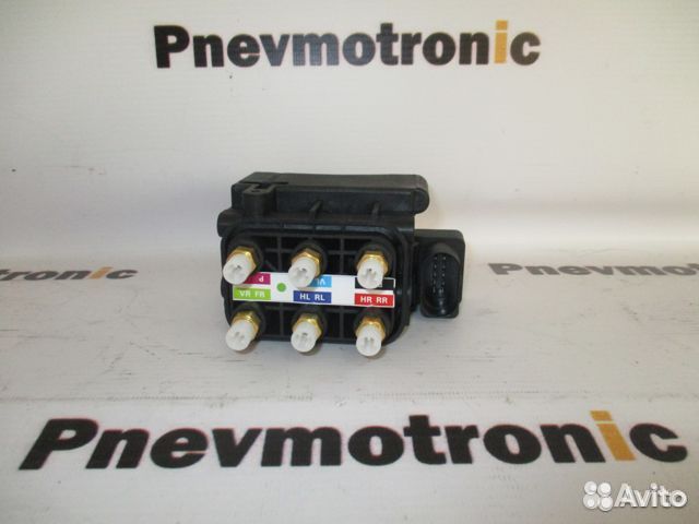 Блок клапанов пневмоподвески Audi A6