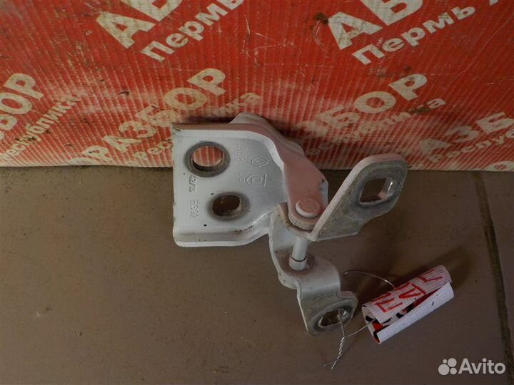 Петля двери верхняя передняя левая Renault Logan