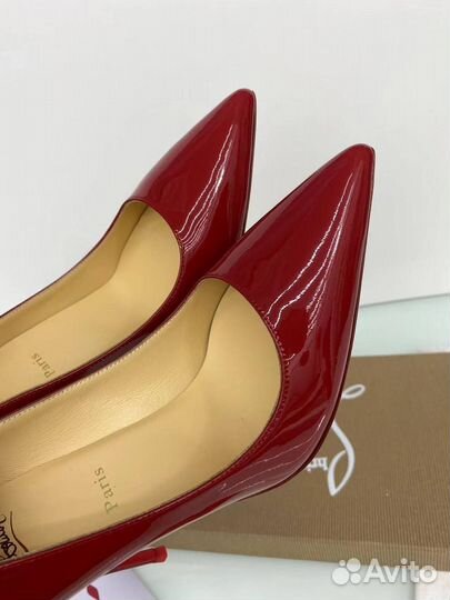 Туфли женские Christian Louboutin