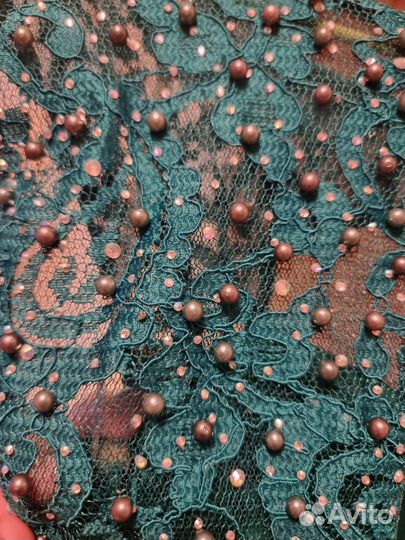 Вечернее платье бутылочного цвета