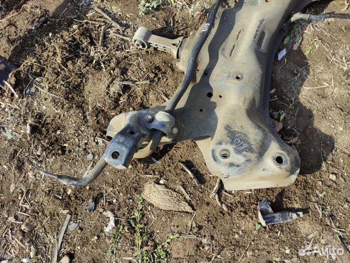 Подрамник передний Kia Rio 3 QB G4FC 2016