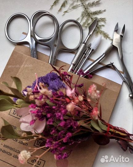 Мастер маникюра и педикюра