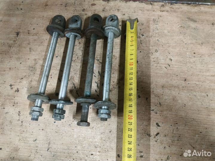 Болт крепления коляски иж