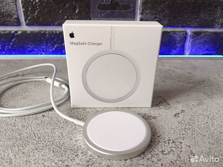 Беспроводная зарядка MagSafe Charger