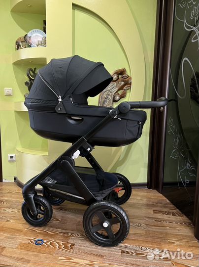 Продам коляску Stokke Trailz