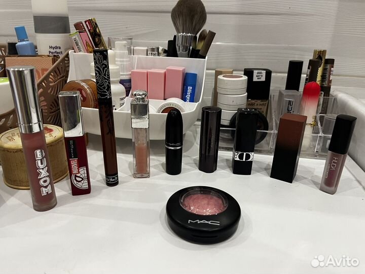 Люксовые помады и румяна