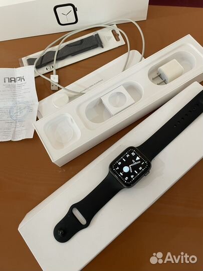 Apple Watch Series 4 44 MM Black Sport Band
