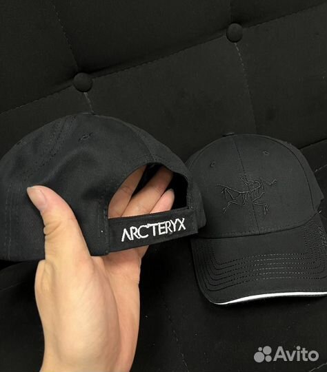 Стиль и безопасность: кепка Arcteryx