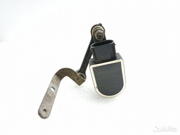 Датчик высоты дорожного просвета Mercedes-Benz