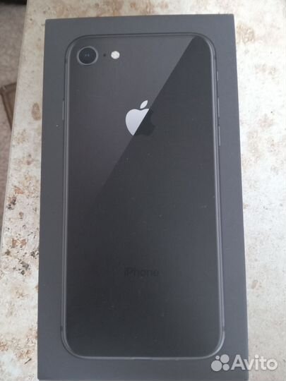 iPhone 8, 64 ГБ