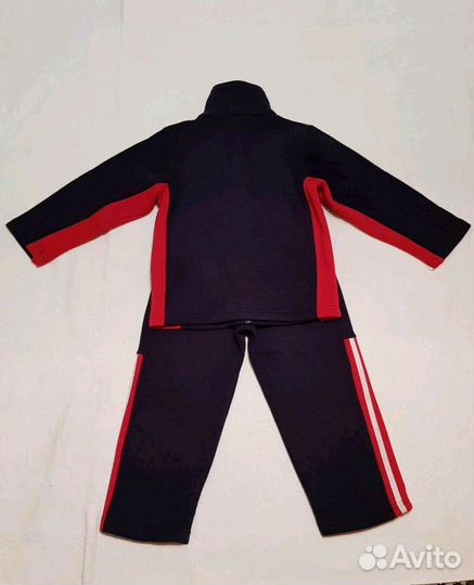 Спортивный костюм