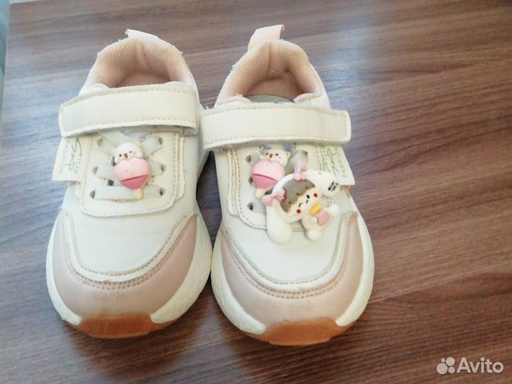 Кроссовки для девочки капитошка