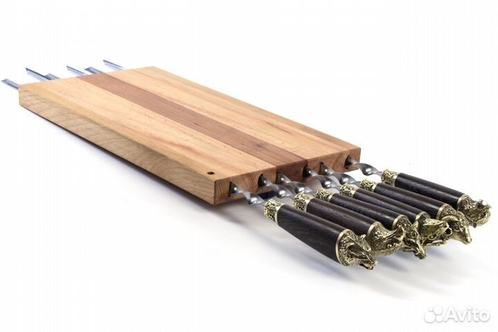 Разделочная доска с шампурами - На пикник