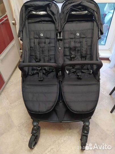 Коляска прогулочная для двойни и погодок