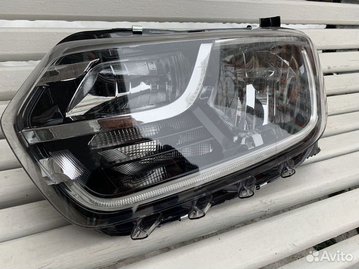 Фара левая Renault Duster 2 20