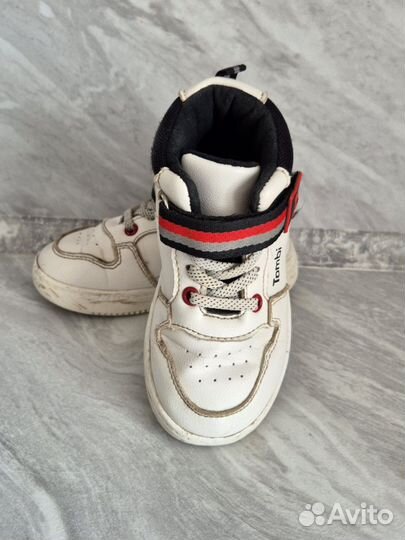 Кеды белые на мальчика 26