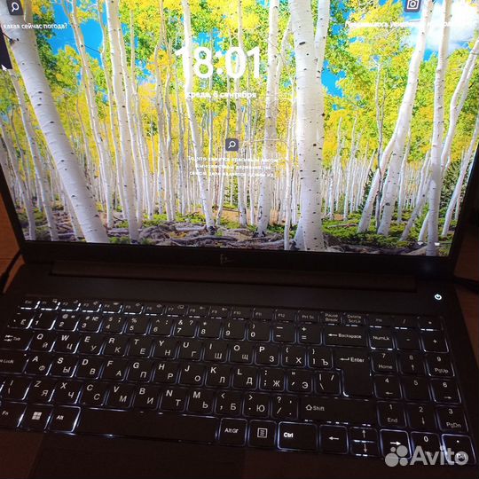 Ноутбук i3, 8+256, наушники Rombica, мышь Logitech