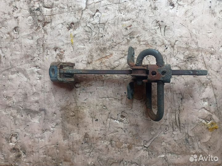 Ограничитель двери передний левый Opel Zafira A