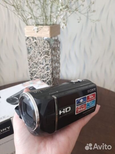 Видеокамера Sony HDR-CX280E