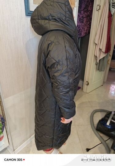 Женское пальто на тонком синдепоне