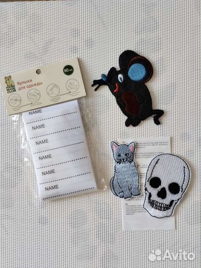 Нашивки на одежду с клеевым слоем