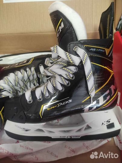 Коньки CCM super tacks as3 pro