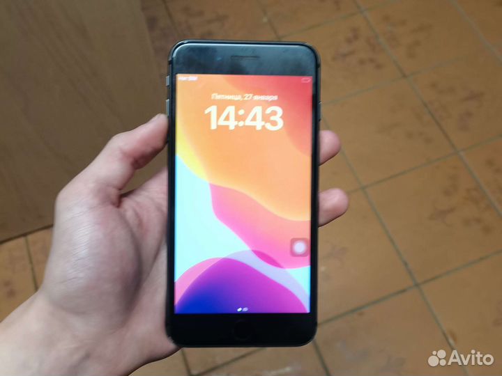 Мастер по ремонту мобильных телефонов