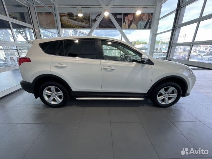 Toyota RAV4 2.2 AT, 2013, 179 559 км