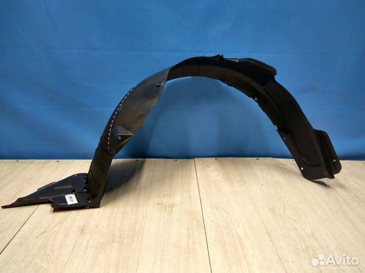 Подкрылок передний правый Kia Cerato 3 2013