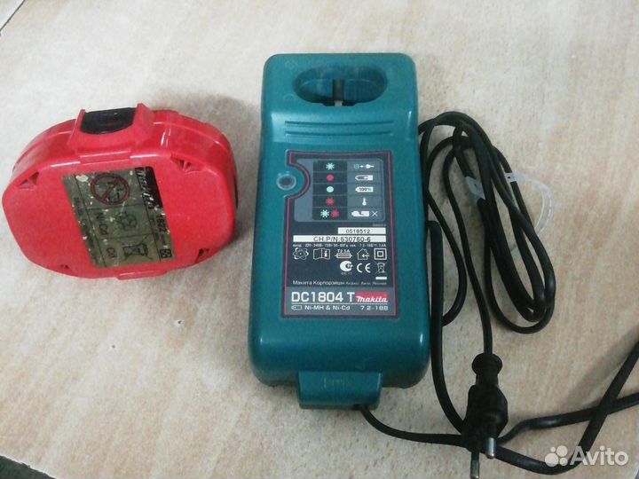 Зарядное устройство Макита