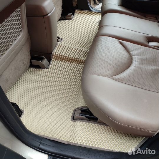 EVA коврики 3D на Toyota RAV4 с бортами