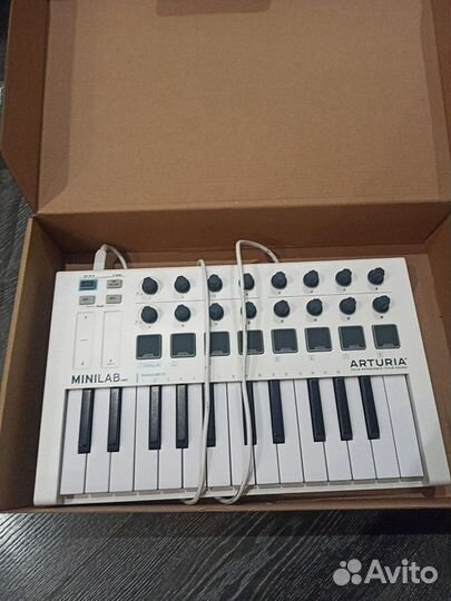 Midi клавиатура Arturia MiniLab MK2