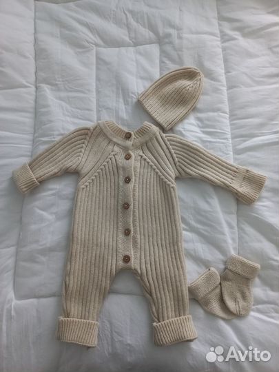 Вязаный комплект для малыша