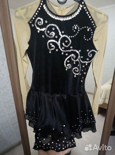 Продаю очень красивое платье для выступлений