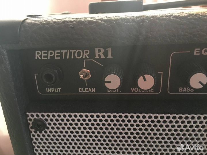 Гитарный комбоусилитель 10 ватт Yerasov