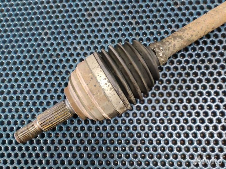 Привод левый Renault Sandero Stepway 2