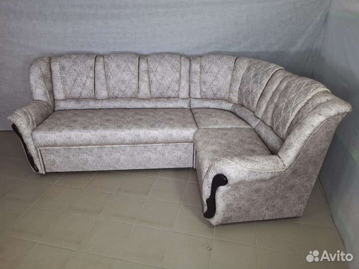 Диван угловой