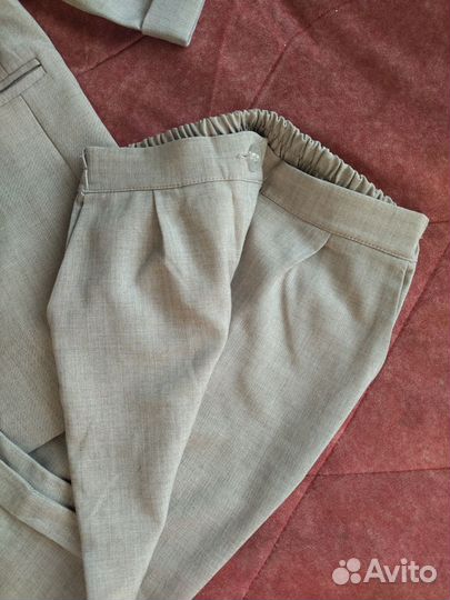 Брючный костюм женский 48. Объём бёдер 110-120