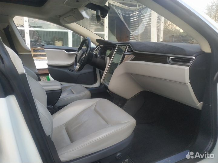 Tesla Model S AT, 2014, 215 000 км
