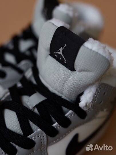 Кроссовки детские nike зима