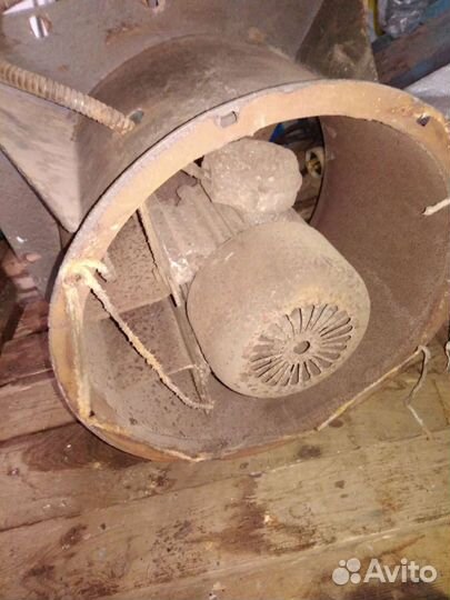 Вытяжной вентилятор