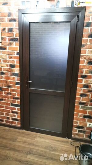 Пластиковые входные двери от производителя, Окна