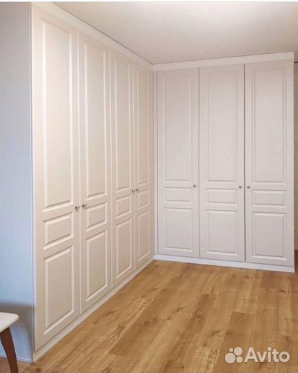 Угловой шкаф