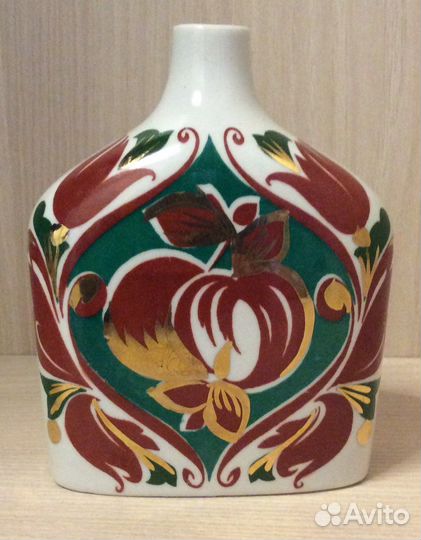 Фарфоровый штоф