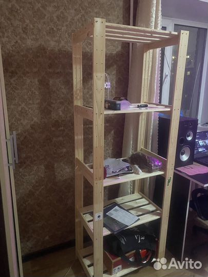 Стеллаж деревянный