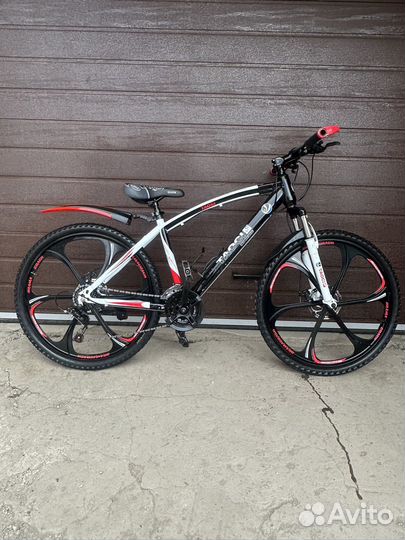 Велосипед спортивный литые диски 26
