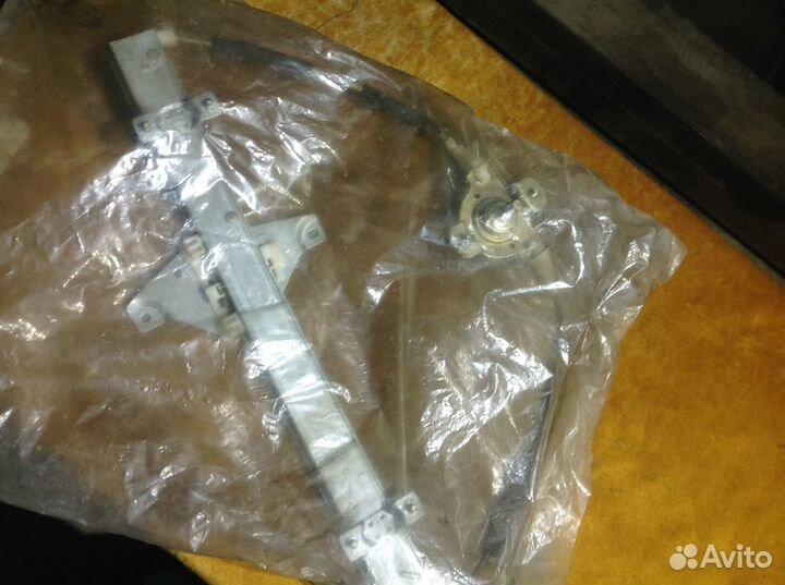 Стеклоподъемник задний правый Авео т250