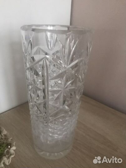 Хрустальная ваза разные